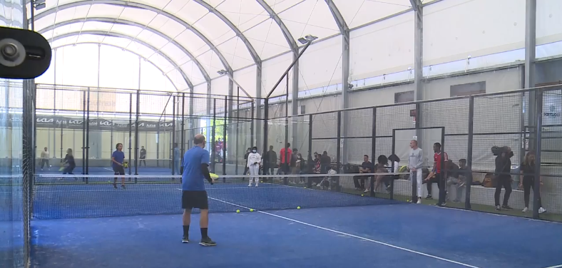 Assel in campo con un torneo di padel